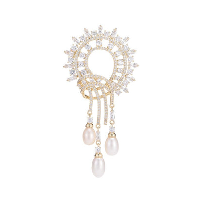 14K Gold Vintage Royal Style Brooch, Elegant Freshwater Pearl and Moissanite Pin, 3D Design for Formal Suits and Special Occasions